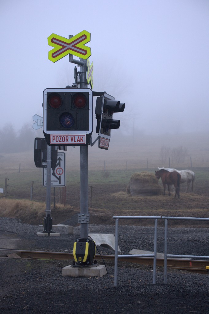 Warnkreuz  unmittelbar an Haltepunkt Velky Senov an der Strecke Rumburk-Dlony Poustevna.19.01.2014 14:39 Uhr.