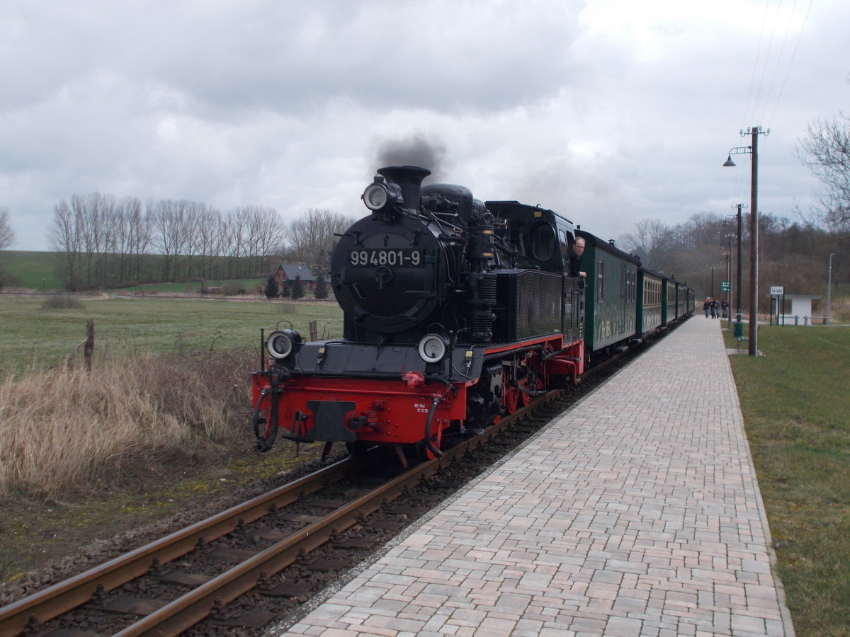 Wenig Zeit blieb mir,am 31.März 2016,in Serams denn ich wollte noch die Überfahrt von 99 4801 über B 196 fotografieren.