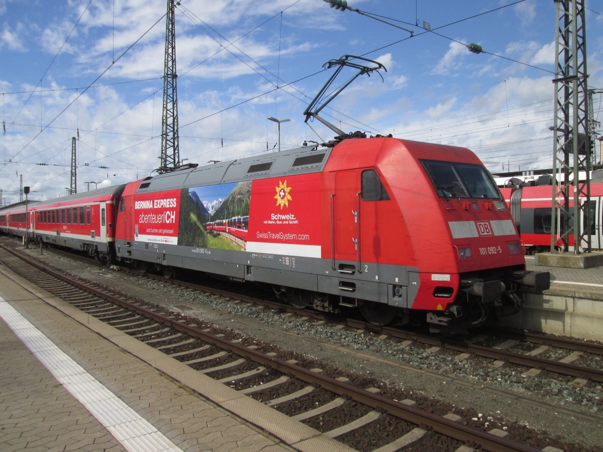Werbelok 101 092 in N�rnberg Hbf am 15 September 2015.