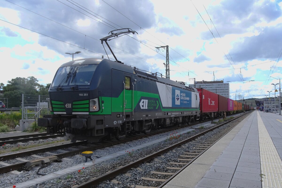 WLC 193 251 steht am 25 Mai 2022 in W�rzburg Hbf.