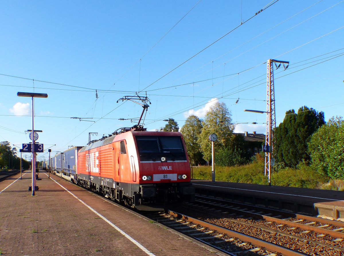 WLE (Westflische Landes-Eisenbahn GmbH) Lok 81 Baujahr 2010. Gleis 3 Salzbergen 28-09-2018.

WLE (Westflische Landes-Eisenbahn GmbH) loc 81 bouwjaar 2010. Spoor 3 Salzbergen 28-09-2018.