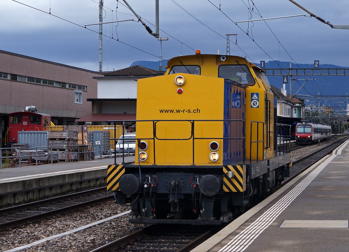 WRS: Ex DDR V 100 (1971/1976) von Widmer Rail Services anlsslich der Bahnhofsdurchfahrt Yverdon les Bains vom 16. Oktober 2014.
Foto: Walter Ruetsch