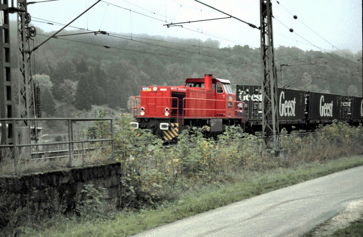 Württembergische Eisenbahngesellschaft (WEG) BR 275 MaK 1206 in Urspring am 04.10.2001.