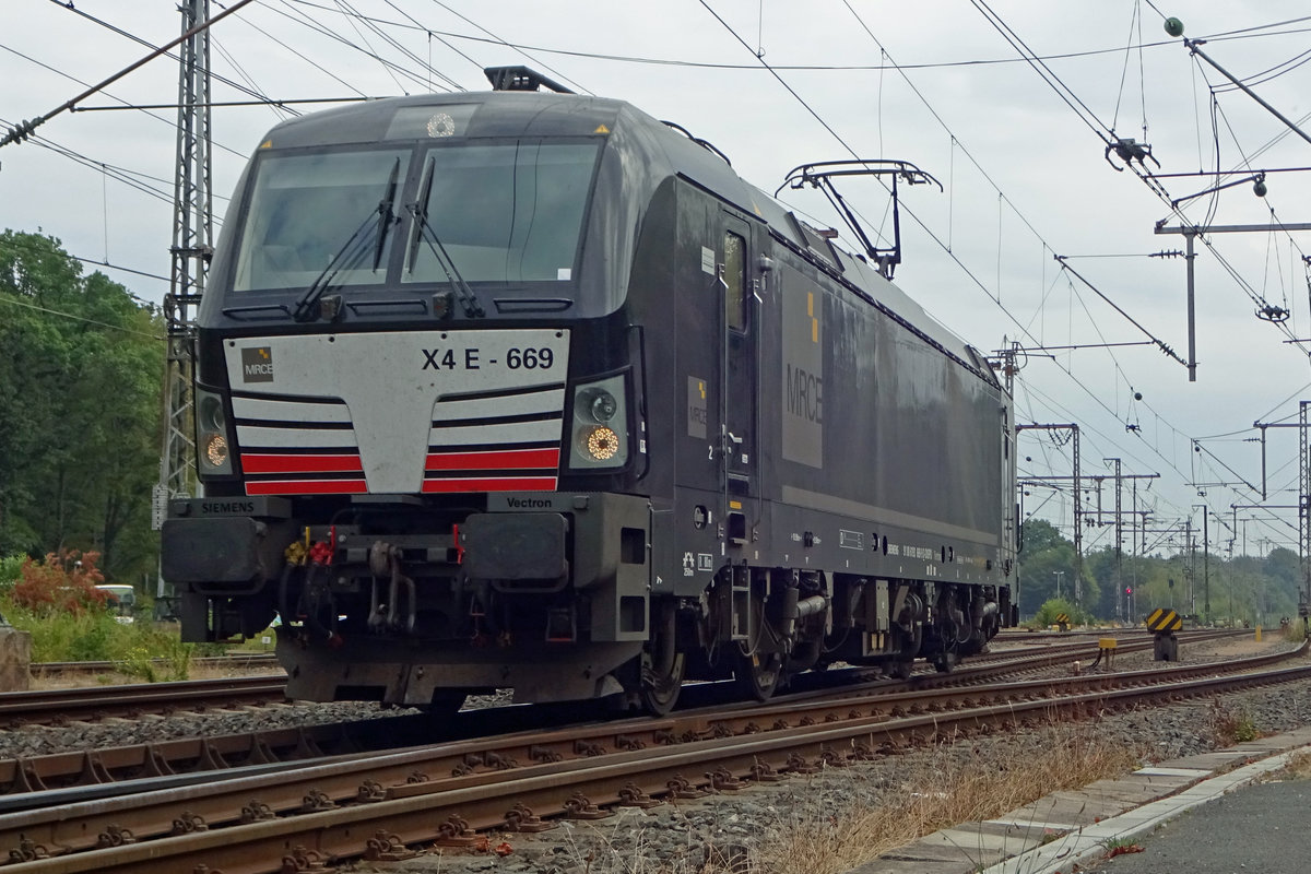 X4-669 lauft am 5 Augustus 2019 um in Bad Bentheim und bereitet sich f�r den Einsatz bevor den Sziget-Express 1 (Amersfoort Centraal->Budapest Keleti pu) vor. 