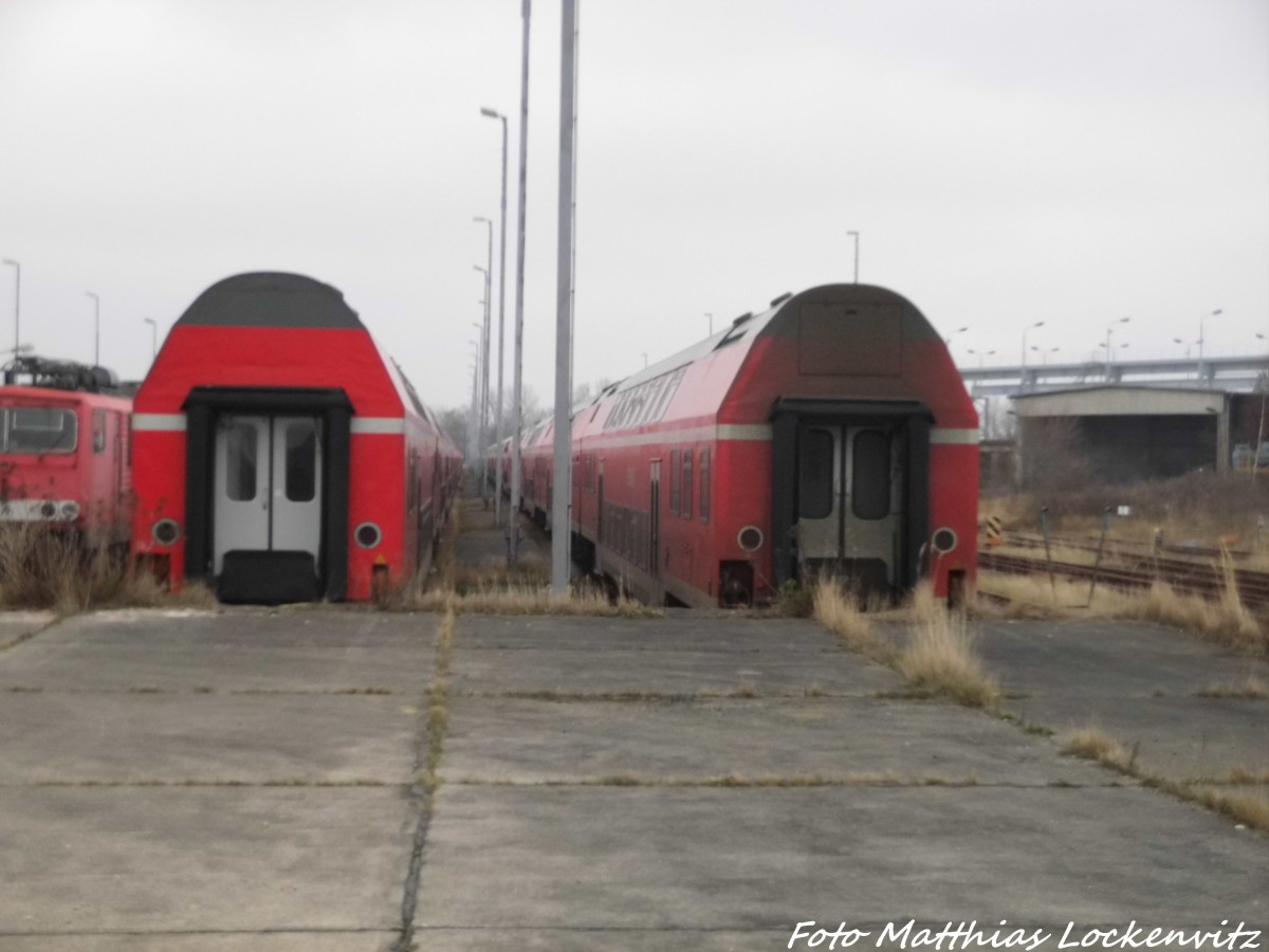 Z-gestellte Dostos und Halberst�dter aus Halle (Saale), Erfurt, Leipzig, Magdeburg und Bremen abgestellt in Mukran/R�gen am 2.1.16