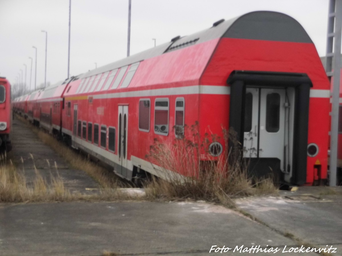 Z-gestellte Dostos und Halberst�dter aus Halle (Saale), Erfurt, Leipzig, Magdeburg und Bremen abgestellt in Mukran/R�gen am 2.1.16