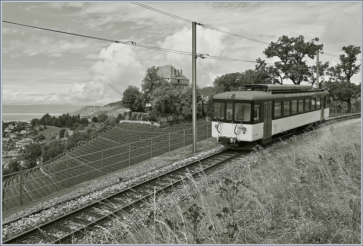 Ziemlich selten zeigt sich der Be 4/4 bei der MOB im Reisezugsdienst, doch am 12. Aug. 2019 konnte man das Bipperlisi wieder mal erleben. 
Bei Châtelard VD, den 12.8.2019
