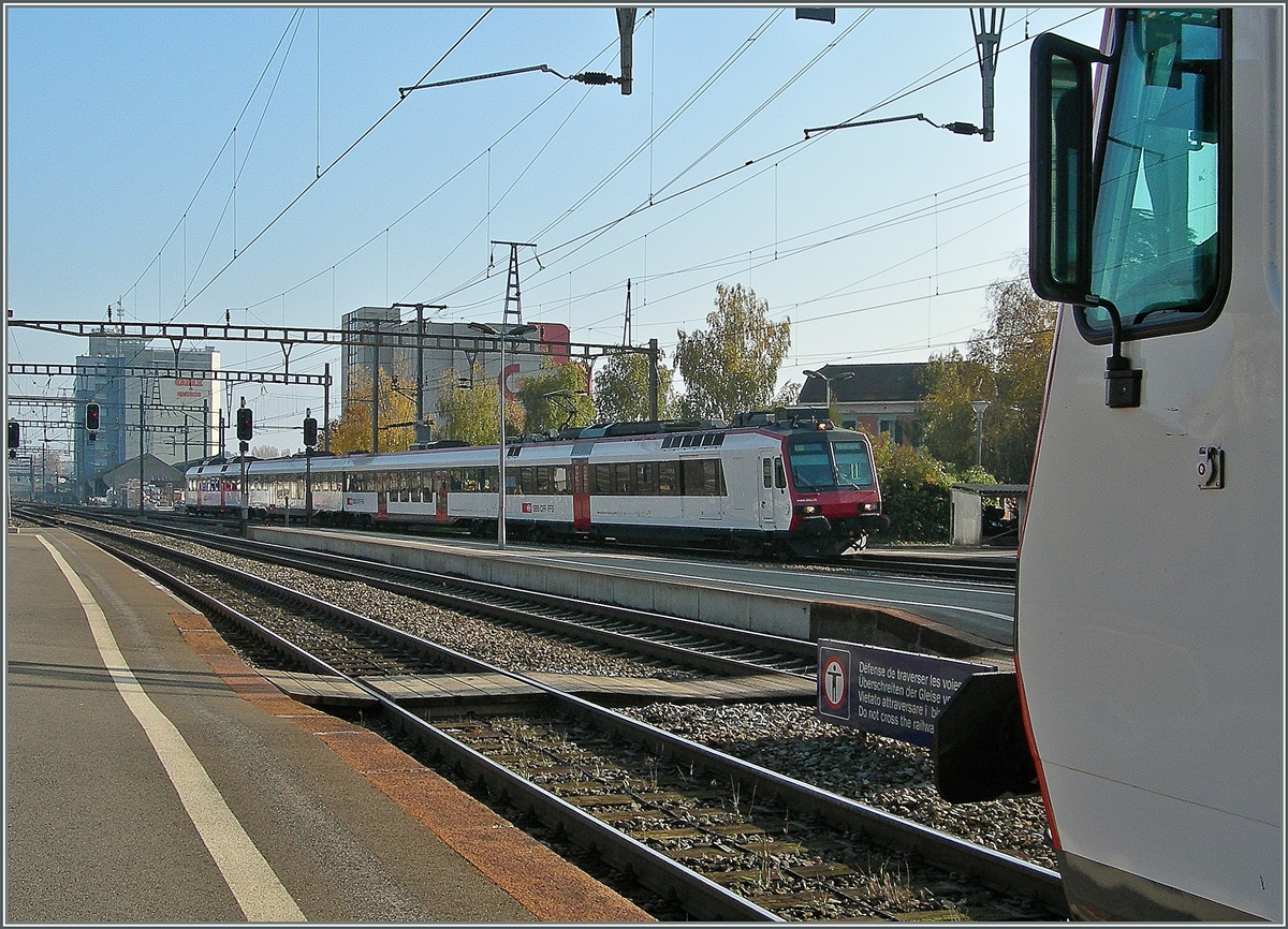 Zwei Domio Züge begegnen sich in Renens,
9. Nov. 2011