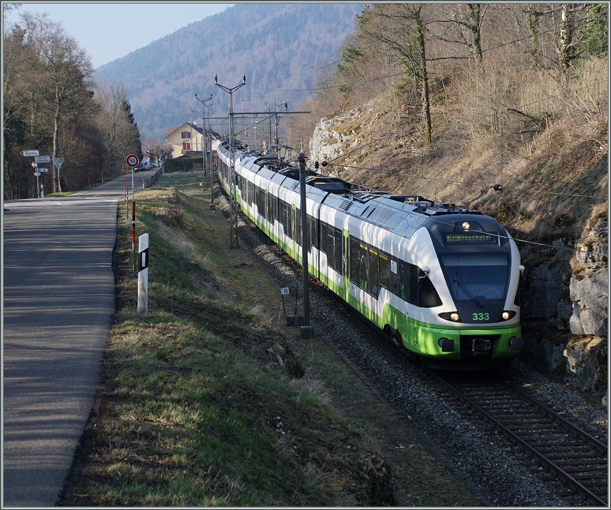 Zwei tansN Flirt verlassen Chambrelien.
18. März 2016