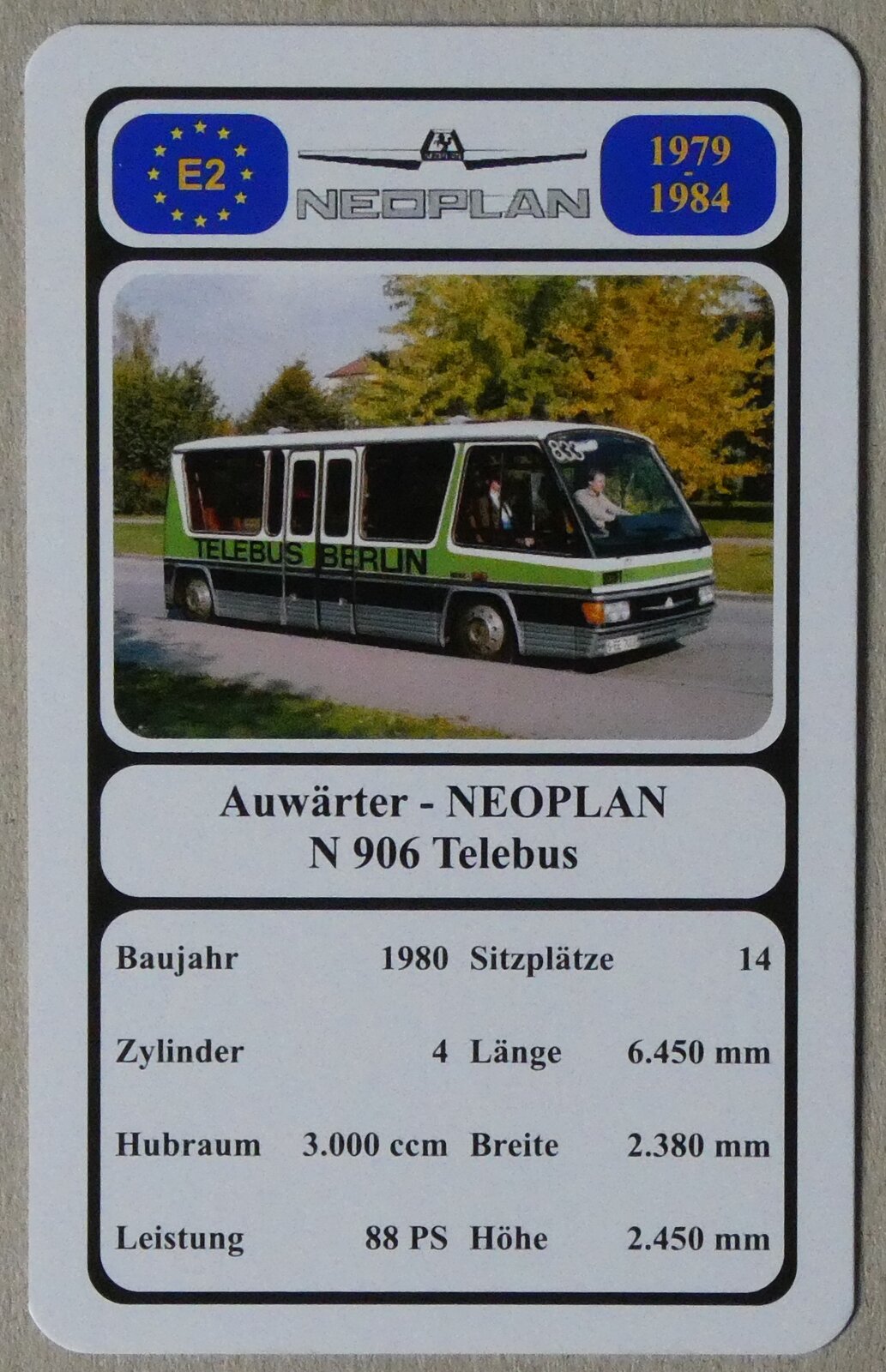 (279'786) - Quartett-Spielkarte mit Auw�rter - NEOPLAN N 906 Telebus von 1980 am 31. August 2025 in Thun