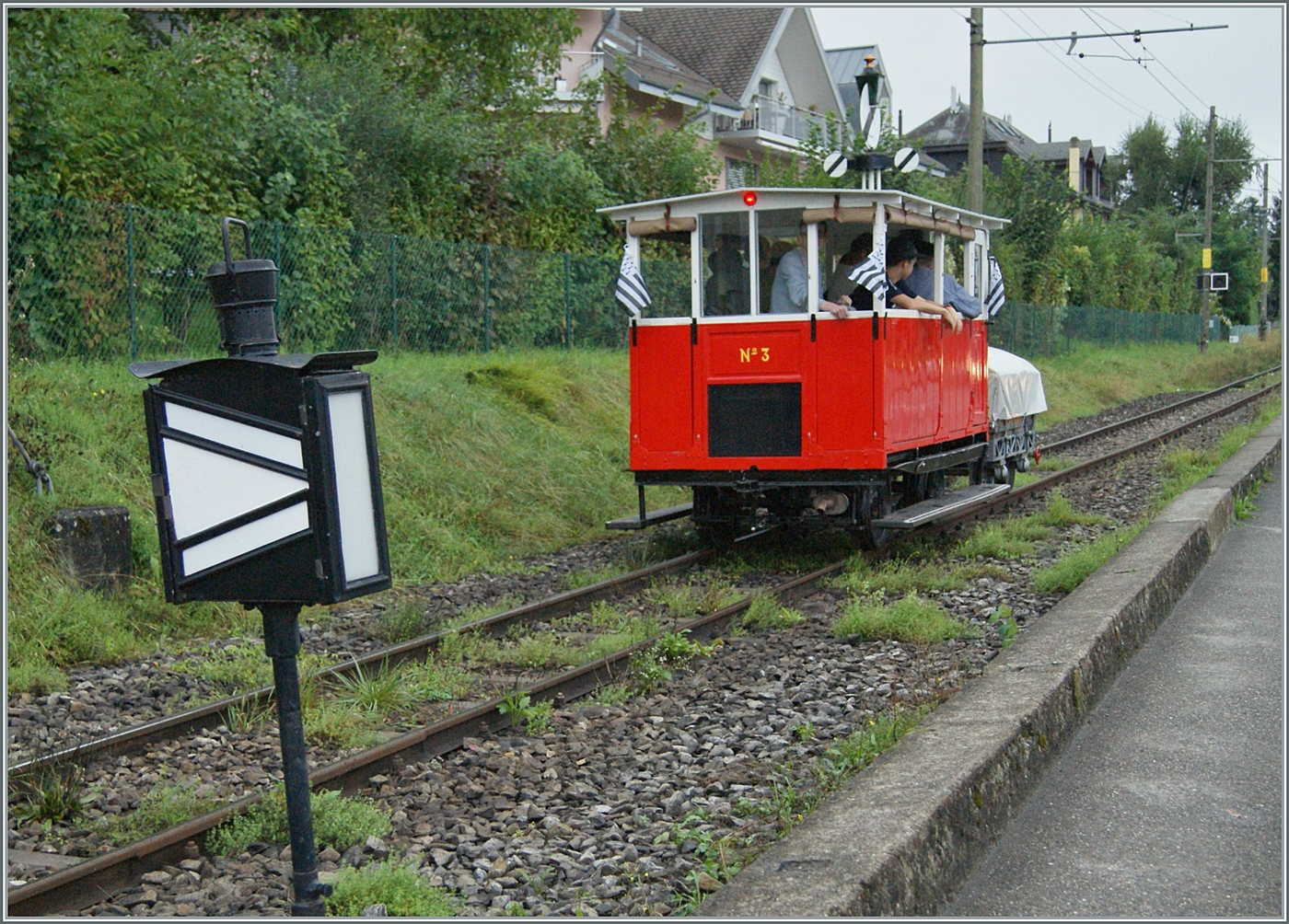 Autour de la voie ferrée / Rund um die eiserne Bahn (Herbstevent 2024) Die Dm 2/2  Le Biniou  ist auf der Fahrt von Blonay nach Chantemerle und verlässt gerade den Bahnhof von Blonay.

8. September 2024 