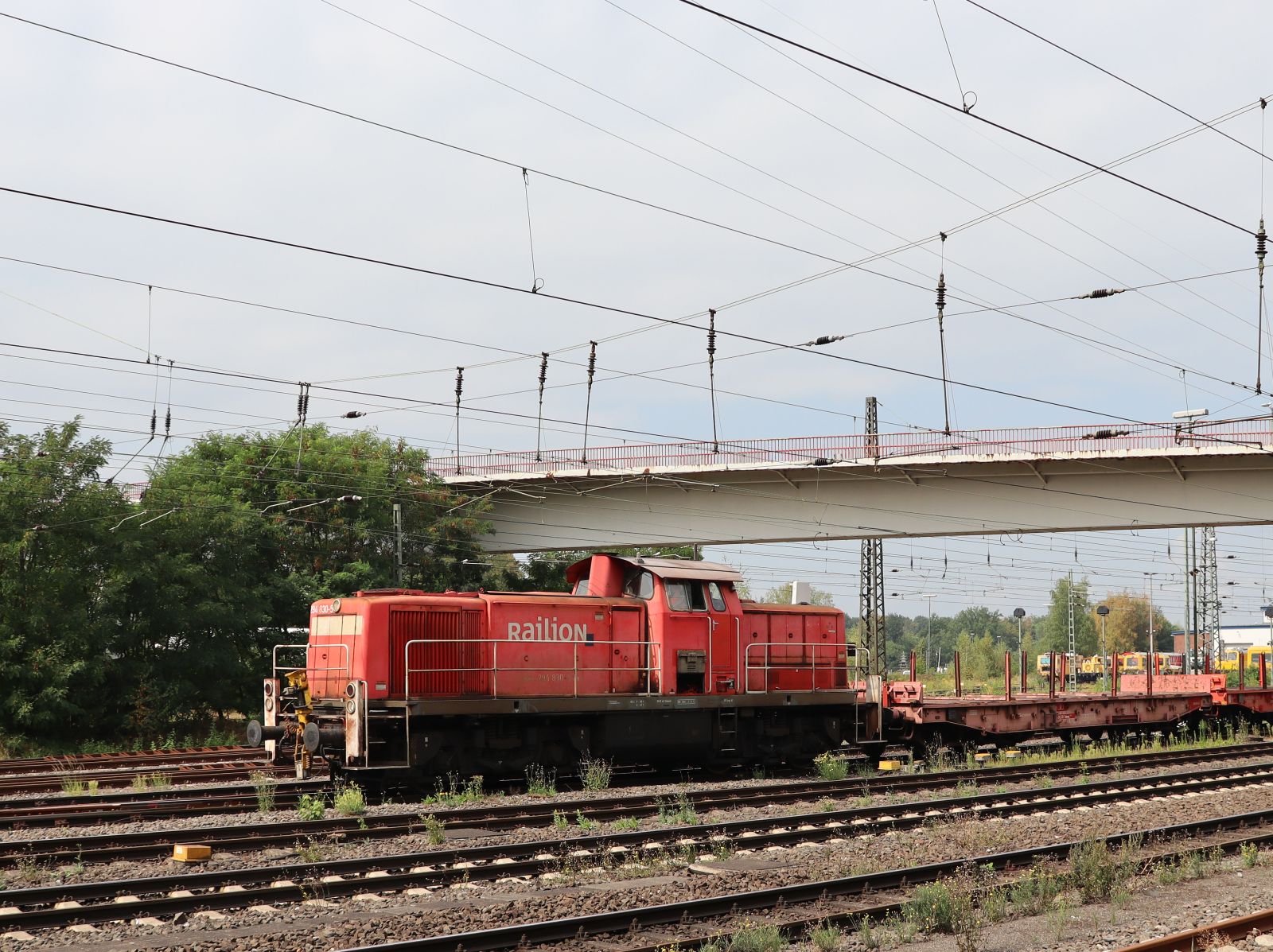 DB Cargo Diesellokomotive 294 830-5 Duisburg Entenfang 18-08-2022.


DB Cargo diesellocomotief 294 830-5 Duisburg Entenfang 18-08-2022.