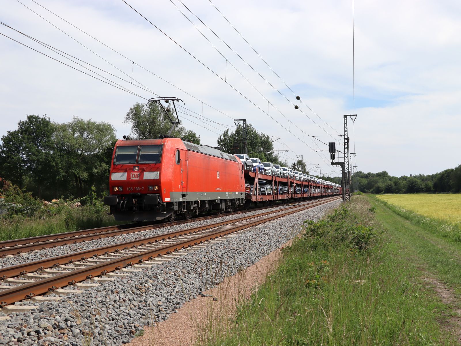 DB Cargo Lokomotive 185 199-7  Devesstrae, Salzbergen 03-06-2022.

DB Cargo locomotief 185 199-7  Devesstrae, Salzbergen 03-06-2022.