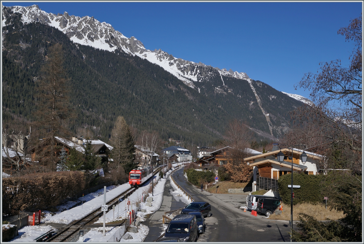 Der SNCF Z 800 803/804 verl�sst als TER nach Vallorcine Chamonix.

14.02.2023