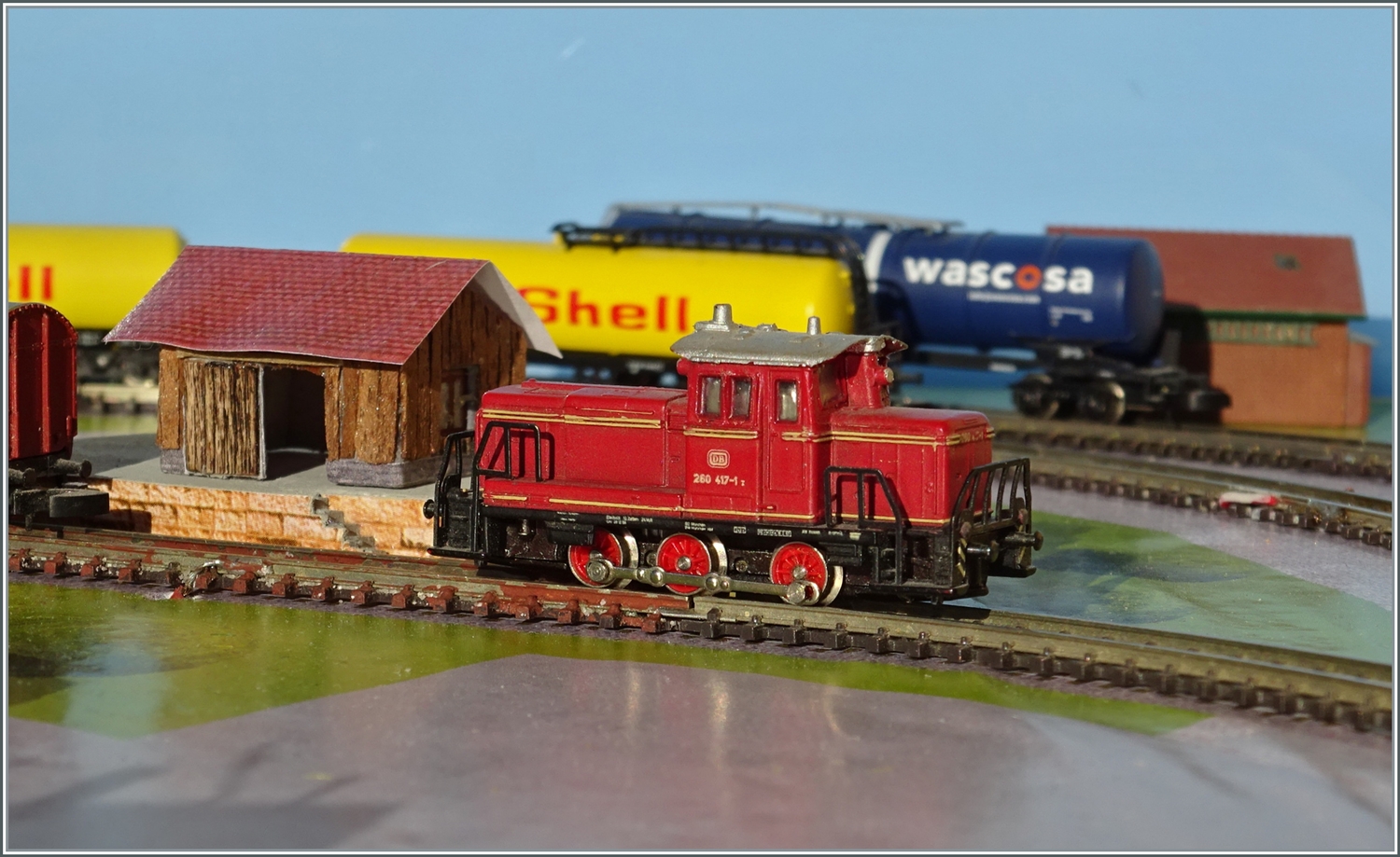 Ein kleine  Modellbahn  in Z als Teststrecke für meine Z-Bahn Fahrzeuge. 

5. Feb. 2023