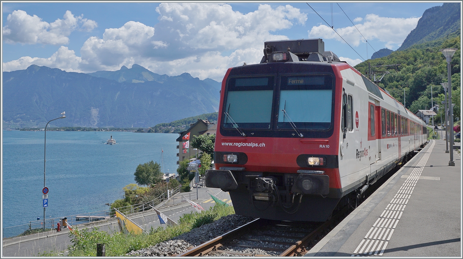 Ein Region Alps Domino wartet in St-Gingolph als Regionalzug nach Brig auf die Rückfahrt. 

30. Juli 2022