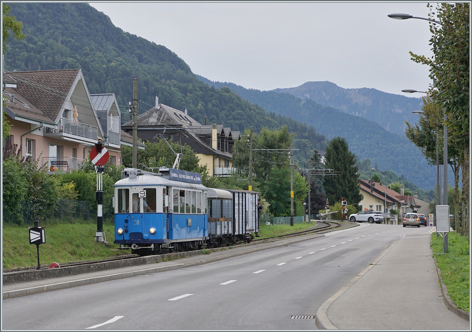 Les chemins de fer disparus - Die verschwundenen Bahnen (Tramway de Lausanne 1896 - 1964) 
Mit dem in Blonay eintreffenden Zug 2804 eröffnet der Tramway de Lausanne Ce 2/3 das diesjährige Herbstevent de Blonay Chamby Bahn.

13. September 2025