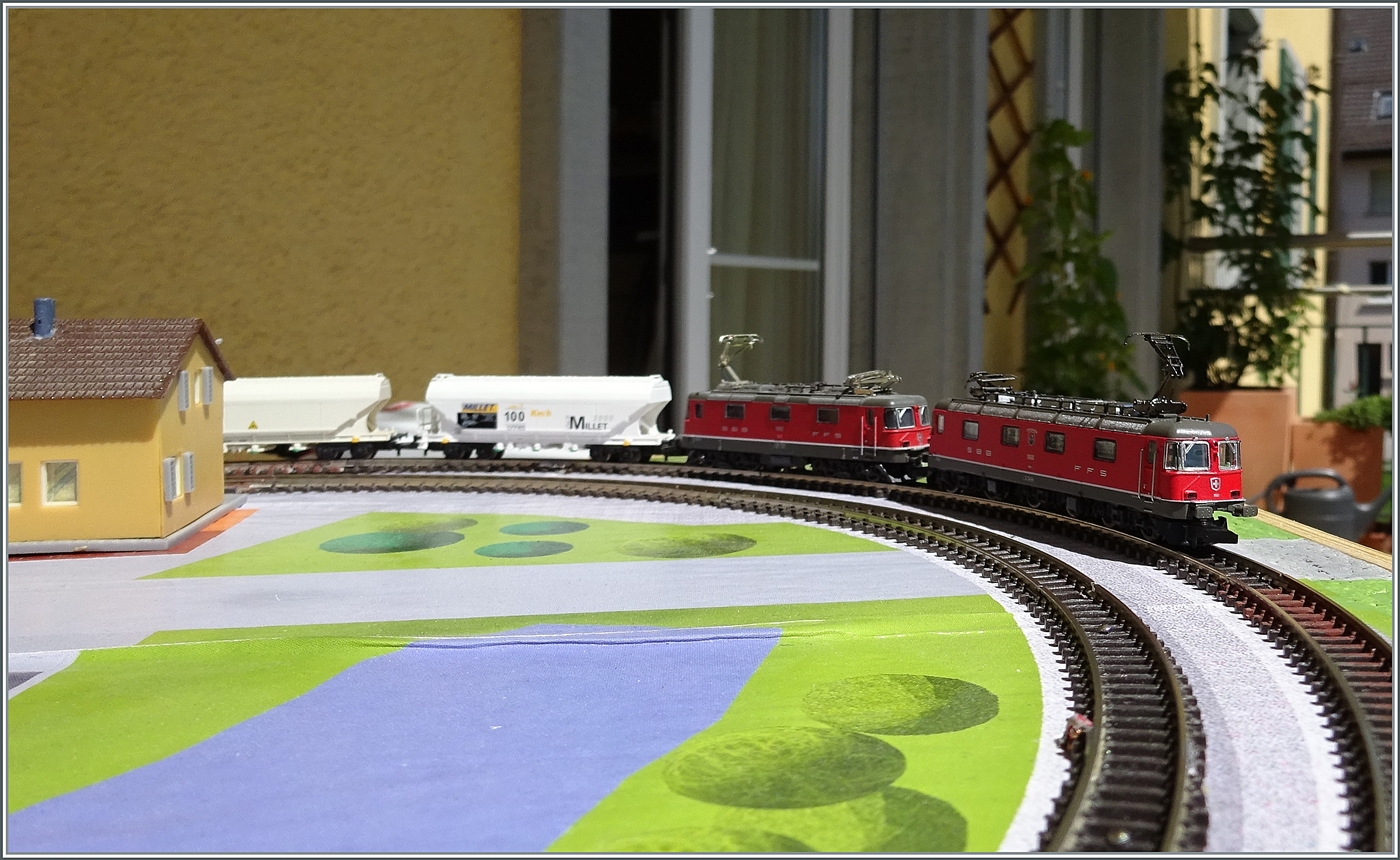 Nun auch in  Z  möglich: eine  Re 10/10!

27. April 2024