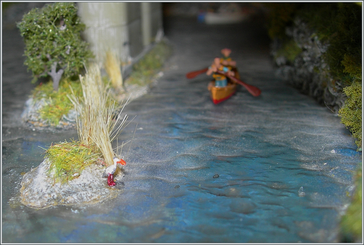 Tierisch klein: Am Wasser auf Beute lauernd steht ein Fischreiher.
(Massstab 1:220 / märklin mini club)

Dez. 2023