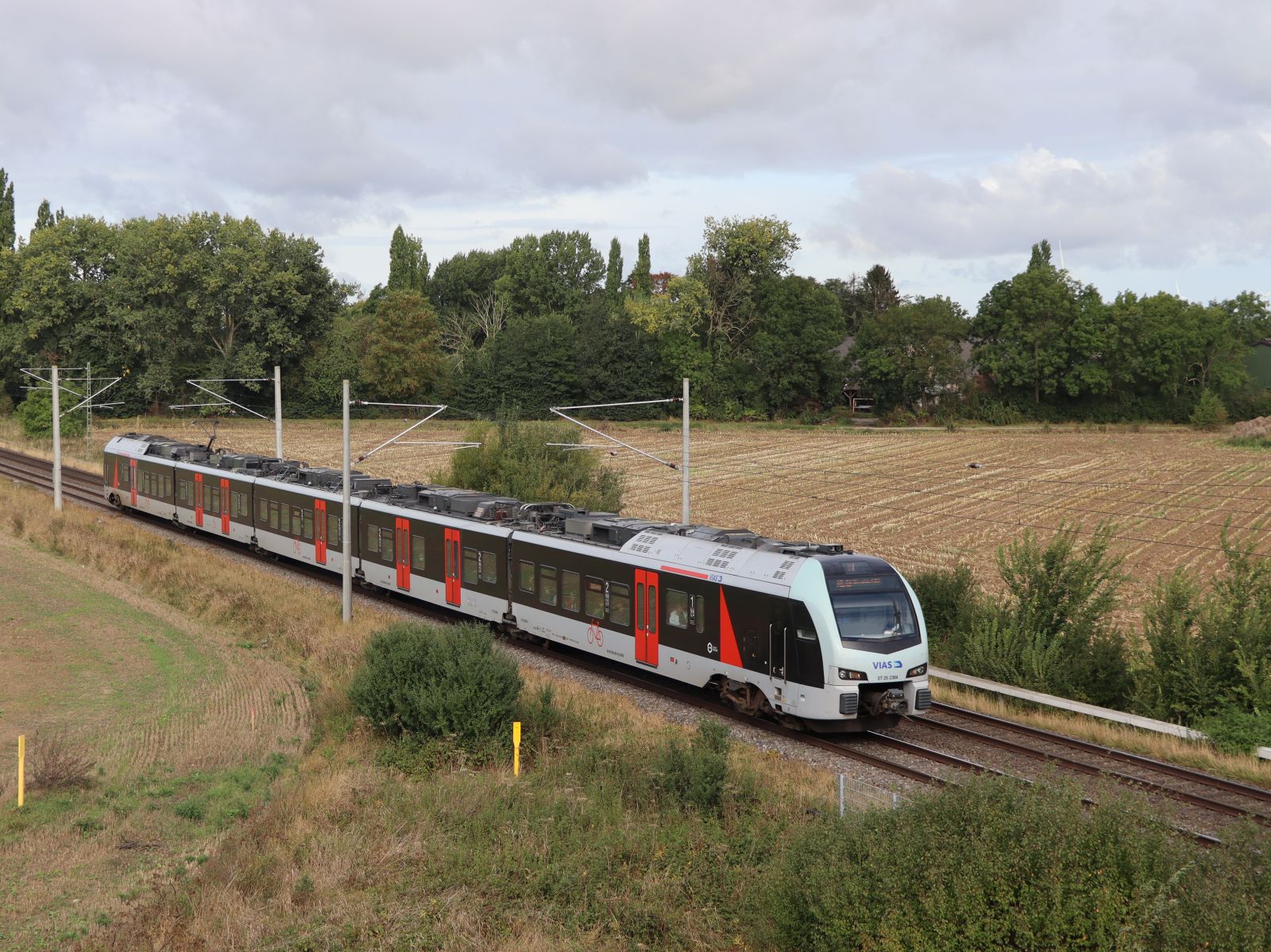 VIAS Triebzug ET 25 2304 Baumannstrasse, Praest 16-09-2022.

VIAS treinstel ET 25 2304 Baumannstrasse, Praest 16-09-2022.