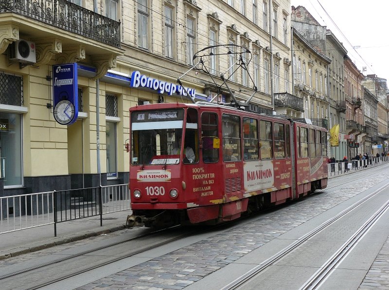 1030 Vul. Doposhenka in Lviv 13-09-2007.