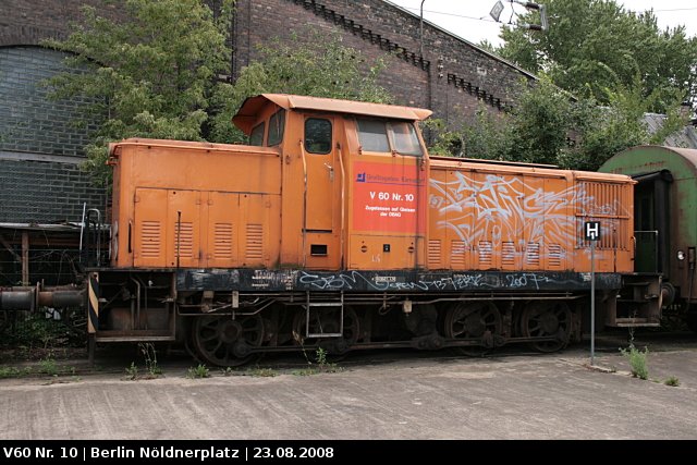 106-10 / V60 Nr 10 (ex Stahlwerk Könitz) steht am Ringlokschuppen (Berlin Nöldnerplatz, 23.08.2008)