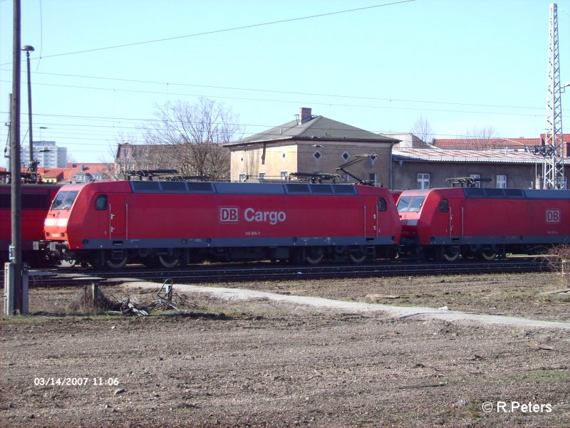 145 009-7 steht mit anderen Maschinen in Frankfurt/Oder abgestellt. 14.03.07