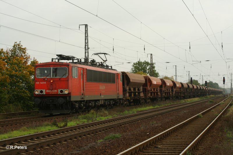 155 149-8 zieht ein Sandzug durch Saamund. 12.10.07