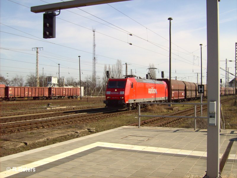 185 176-5 durchfhrt Frankfurt/oder mit ein leer Kohlezug aus Ziltendorf. 12.03.07