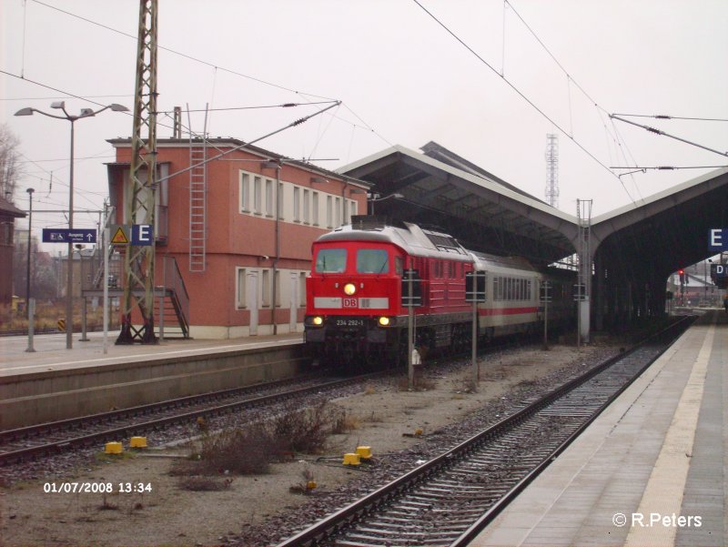 232 292-1 hat Frankfurt/Oder mit ein EC nach Warschau erreicht. 07.01.08