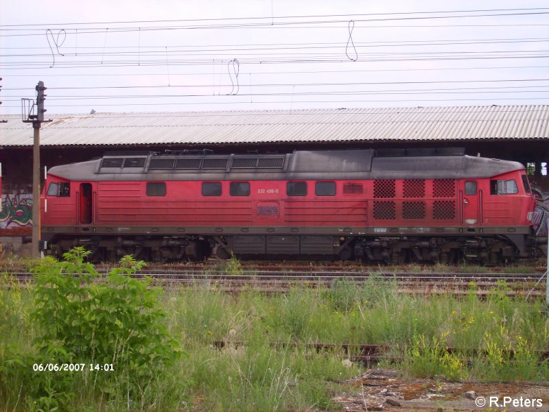 232 498-6 steht in Eisenhttenstadt mit einer 362iger berfhrung. 06.06.07