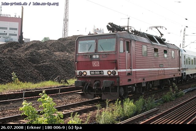 DB 180 006-9 (ex 230 006-9) mit dem  Berlin-Warschau-Express  in voller Fahrt durch Erkner (26.07.2008)