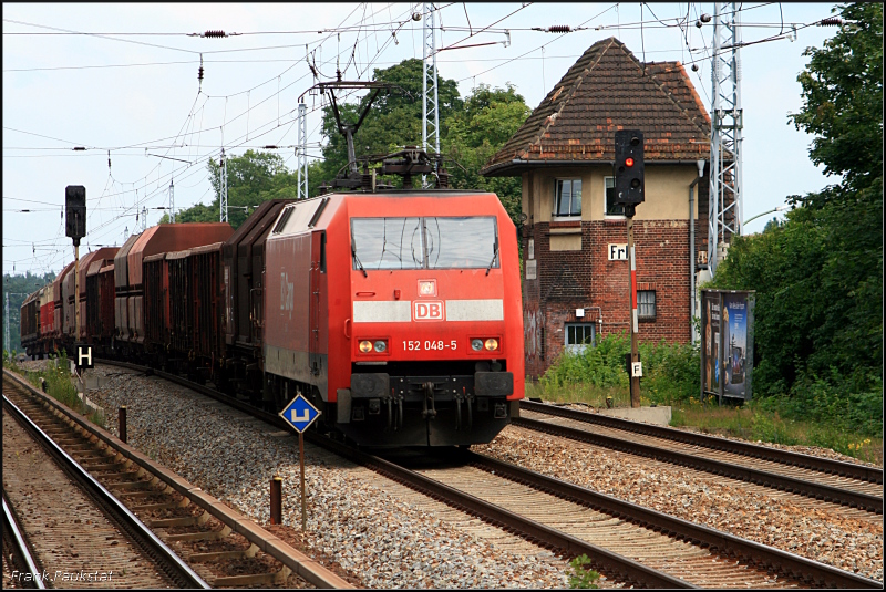 DB Cargo 152 048-5 mit einem gemischtem G�terzug (DB Schenker Rail Deutschland AG, geichtet Berlin Friedrichshagen 01.07.2009)