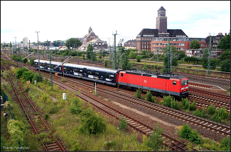 DB Regio 143 054-5 mit dem S-Bahn Ersatzverkehr nach dem Kopfmachen auf dem Weg nach Berlin Gesundbrunnen (DB Regio NRW GmbH D�sseldorf, gesichtet Berlin Moabit, 28.07.2009)
<br><br>
 - Update: in D�sseldorf abgestellt - Bei Fa. Bender 15.04.2010 zerlegt