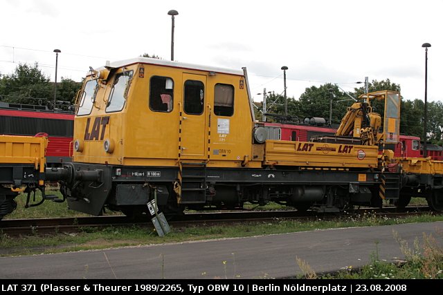 LAT 10 (97 17 60 503 14-6) ruht sich fr den nchsten Einsatz aus (Berlin Nldnerplatz, 23.08.2008)