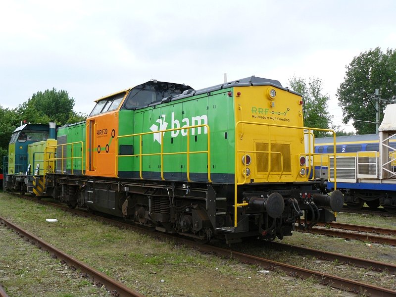 Rotterdam Rail Feeding Lok (ex-DR V100) vermietet an BAM. Bahnhoffest Alkmaar 16-05-2009.