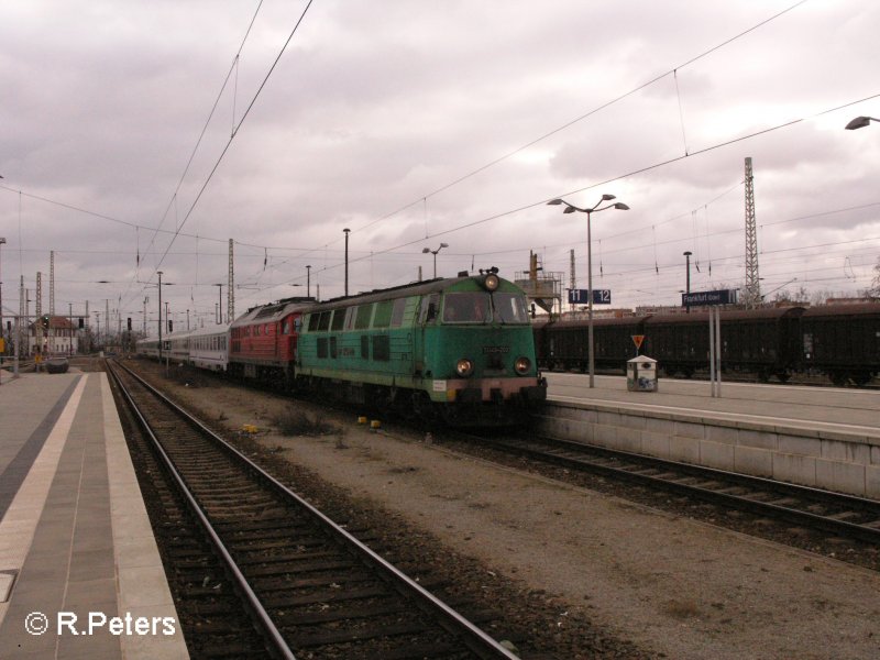 SU45 202 gibt Vorspannhilfe vor 234 346-5 und den EC nach Berlin in Frankfurt/Oder. 07.02.08