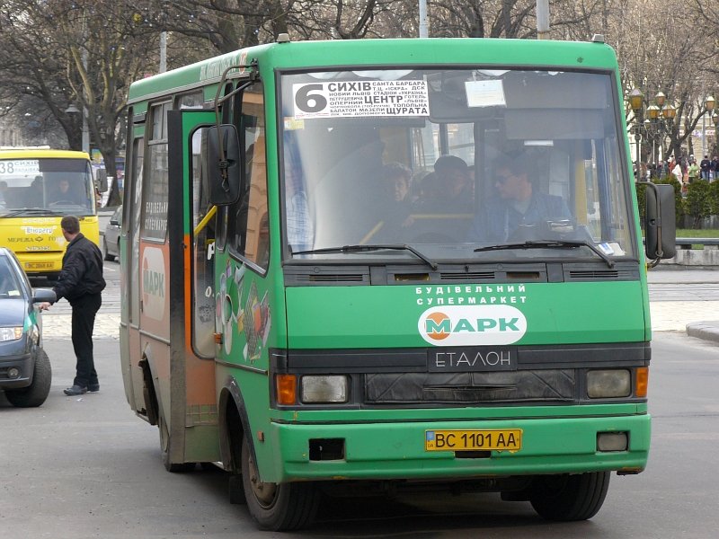 TATA Etalon A079-14 Bus fotografiert in Lviv am 24-03-2008.
