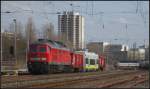 DB Schenker 232 240-2 mit der Überführung von agilis 650 725 für das Dieselnetz Oberfranken nach Pankow (gesehen Berlin Greifswalder Straße 24.03.2011)