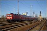 DB Regio 114 035-9 mit dem RE7 nach W�nsdorf-Waldstadt am 26.02.2012 in Berlin Sch�nefeld-Flughafen (DB Regio AG Cottbus)