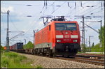 DB Cargo 189 010-2 mit einem Containerzug am 21.05.2016 an der Kreuzung Elbebr�cke in Magdeburg