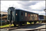 An der Drehscheibe mit anderen alten Personenwagen stand ČSD Ce3-2673. Der Wagen dient Schülergruppen auch als Anschauungsobjekt für die Eisenbahngeschichte Tschechiens. Der Wagen wurde bei Ringhoffer im Jahr 1937 gebaut. Hat irgendjemand Infos als was diese Wagen eingesetzt wurden?

Eisenbahnmuseum Jaroměř, 21.05.2022
