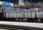 Der vierachsige Drehgestell-Hochbordwagen 31 81 5380 310-4 A-RCW der Gattung Eanos der Rail Cargo Austria (zur BB) am 28 Mrz 2022 im Bahnhof Brenner /Brennero.