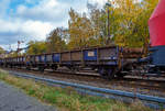   2-achsiger Flachwagen (Niederbordwagen) für Schotter und Sand, 43 84 3228 150-9 NL-RP, der Gattung NS Klmos 702, der Vermietungsfirma Railpro (voestalpine Railpro BV), am 04.11.2020 im