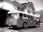 (MD452) - Aus dem Archiv: M�tral, Martigny - VS 1111 - Saurer um 1970 beim Bahnhof Martigny