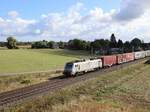 CTL 37 032-6 (437 032) Alstom 3U BB 37000 Locomotive Baumannstrasse, Praest. Duitsland 16-09-2022.

CTL 37 032-6 (437 032) Alstom 3U BB 37000 locomotief gehuurd van AKIEM Frankrijk. Baumannstrasse, Praest. Duitsland 16-09-2022.