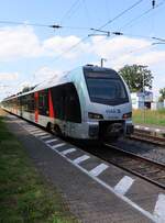 VIAS Triebzug ET 25 2303 Gleis 1 Bahnhof Empel-Rees 11-07-2024.