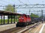 DB Schenker Diesellok 6436 met zusterloc Gleis 1 Dordrecht, Niederlande 12-06-2015.