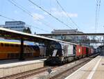 RFO (Rail Force One) Vossloh G 2000 Diesellokomotive 1604 (92 80 1272 403-7 D-ATLU) Gleis 1 Bahnhof Dordrecht 25-06-2024.