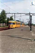 DE-II als Nahverkehrszug nach Zutphen ber Klarenbeek fotografiert in Apeldoorn am 14-05-1994.